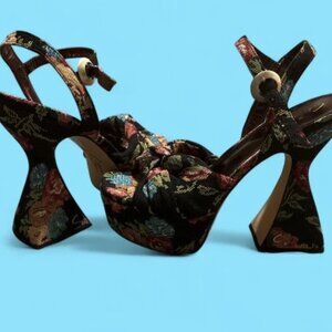 Chic Floral Woman’s Platform heels